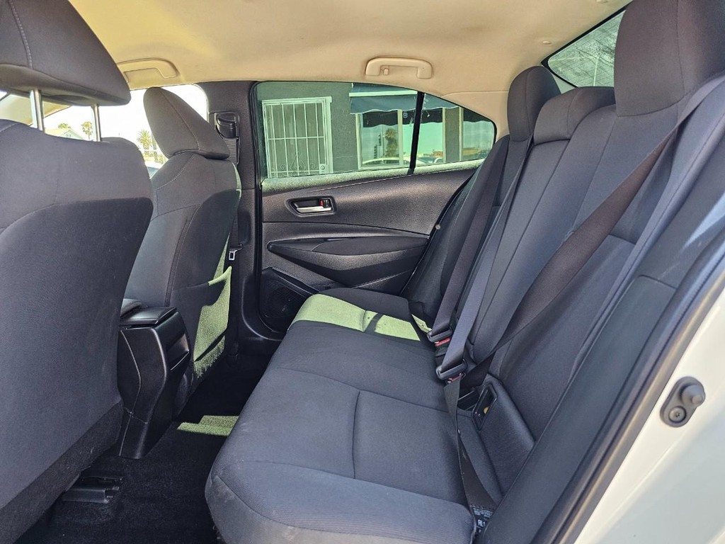 Toyota Corolla Vehicle Full-screen Gallery Image 25