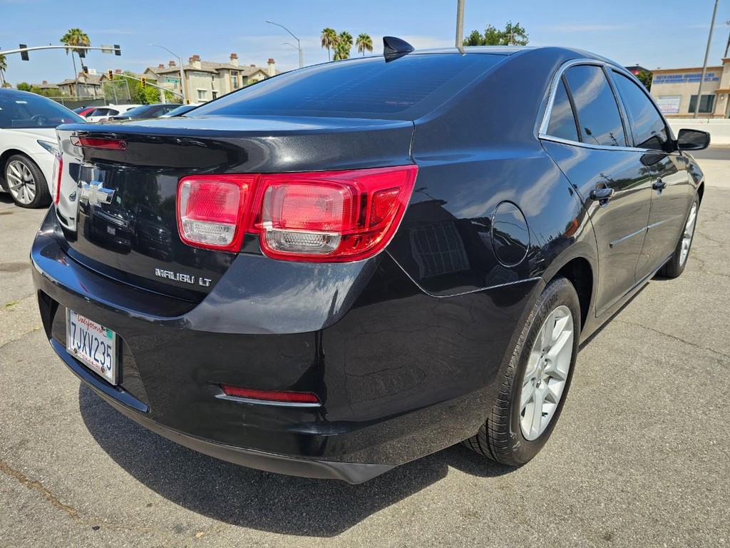 Chevrolet Malibu Vehicle Full-screen Gallery Image 5