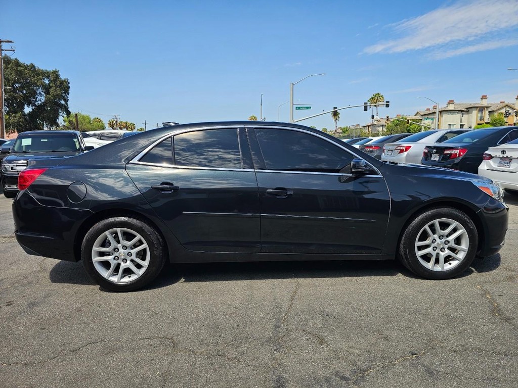 Chevrolet Malibu Vehicle Full-screen Gallery Image 6