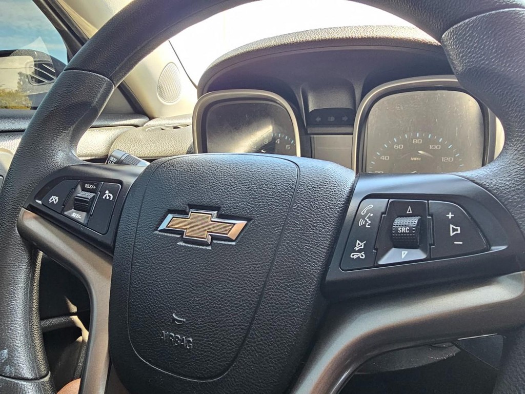 Chevrolet Malibu Vehicle Full-screen Gallery Image 19