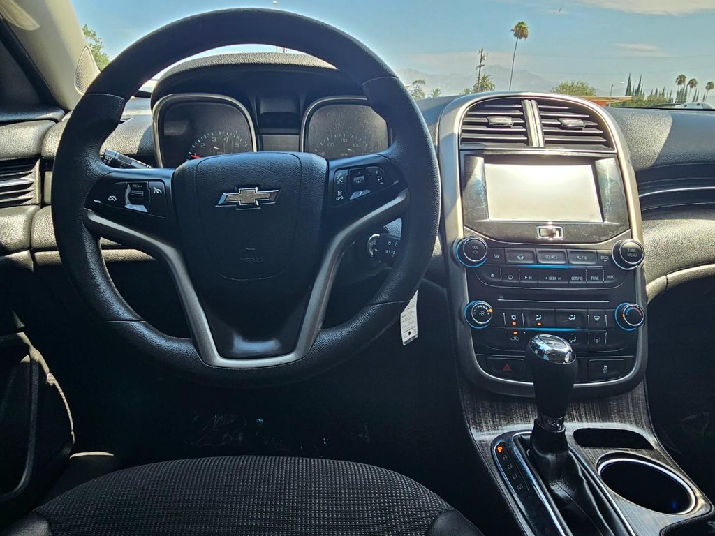 Chevrolet Malibu Vehicle Full-screen Gallery Image 26
