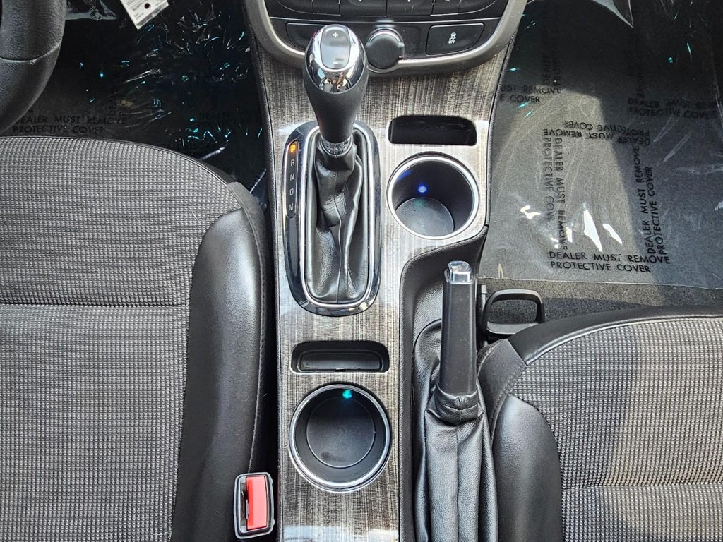 Chevrolet Malibu Vehicle Full-screen Gallery Image 32