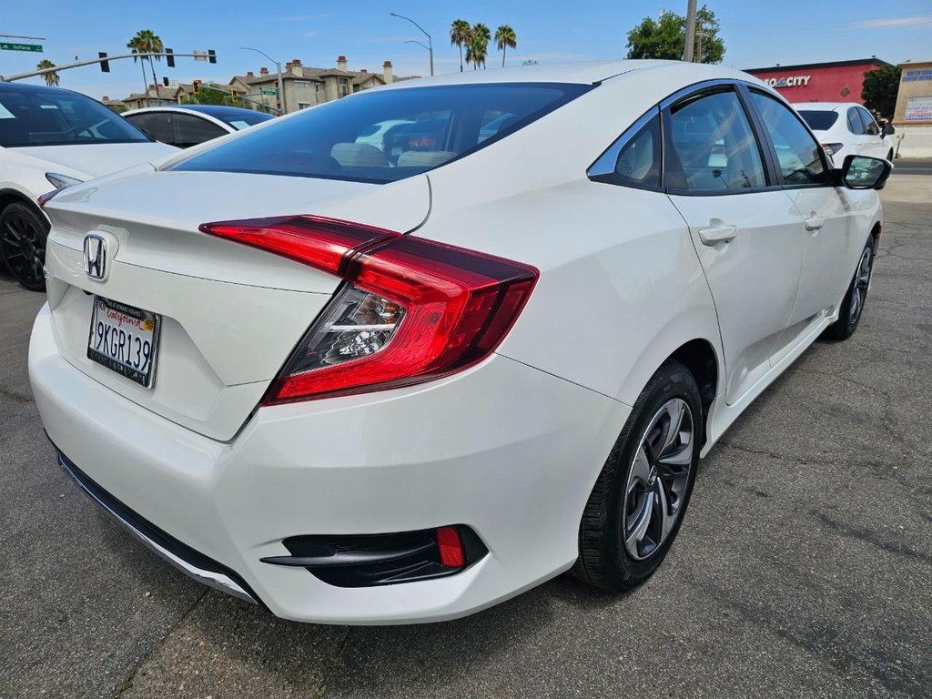 Honda Civic Sedan Vehicle Full-screen Gallery Image 5