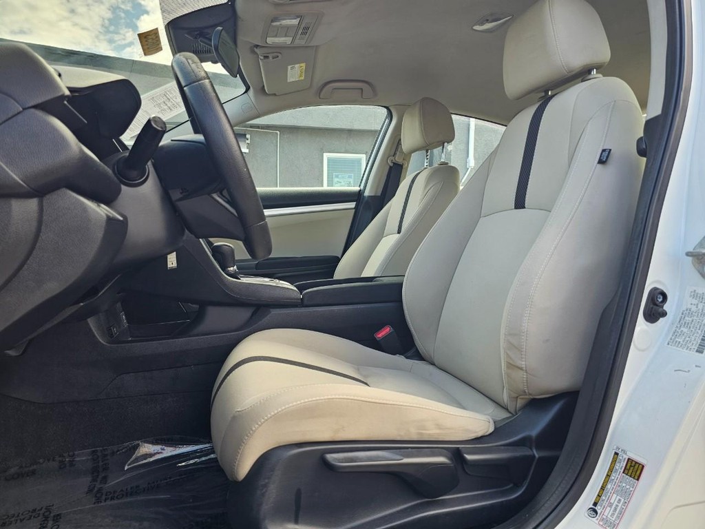 Honda Civic Sedan Vehicle Full-screen Gallery Image 16