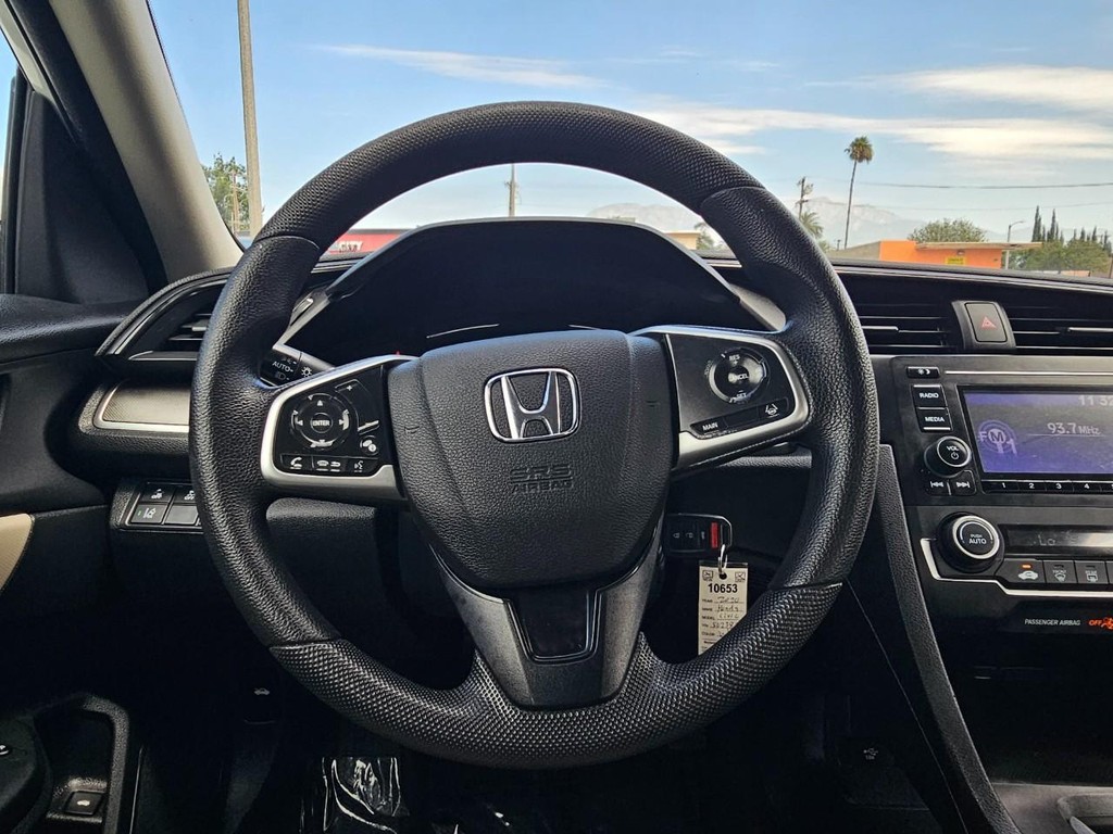 Honda Civic Sedan Vehicle Full-screen Gallery Image 27
