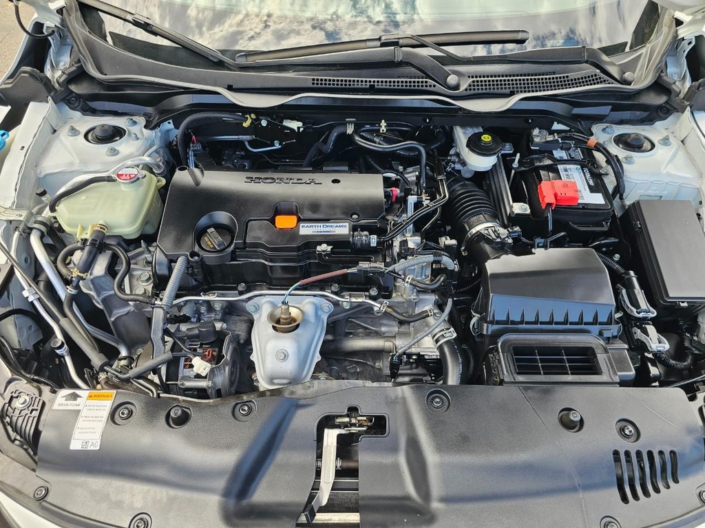 Honda Civic Sedan Vehicle Full-screen Gallery Image 33