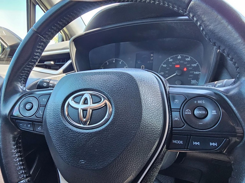 Toyota Corolla Vehicle Full-screen Gallery Image 19