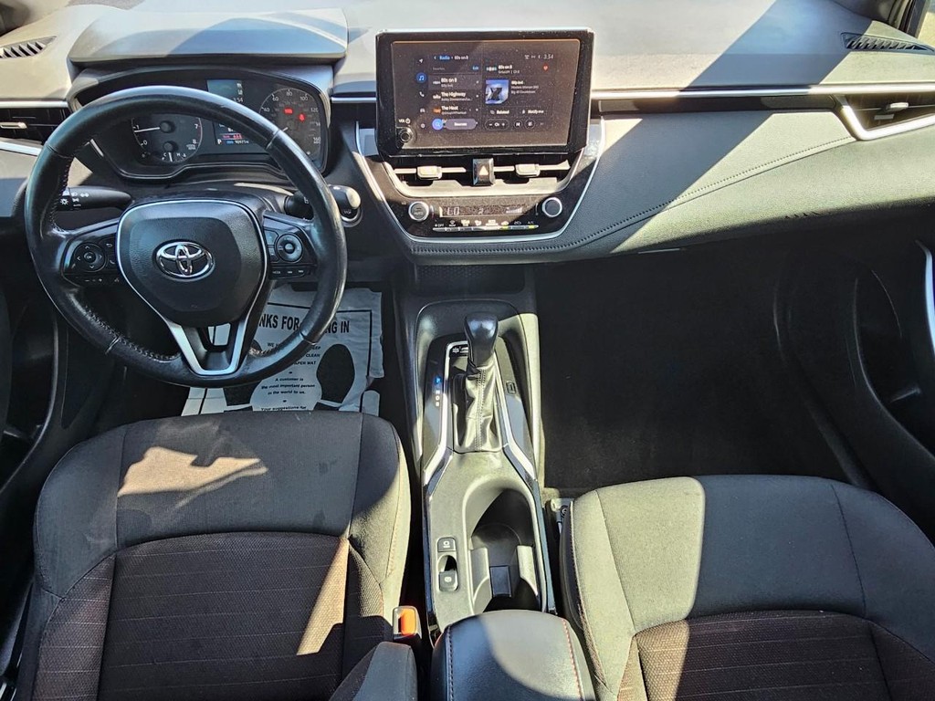 Toyota Corolla Vehicle Full-screen Gallery Image 26
