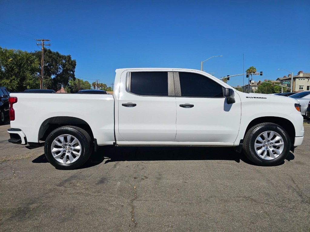 Chevrolet Silverado 1500 Vehicle Full-screen Gallery Image 6