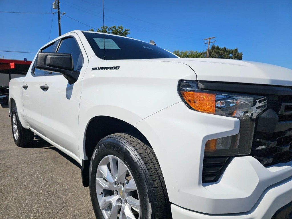 Chevrolet Silverado 1500 Vehicle Full-screen Gallery Image 9