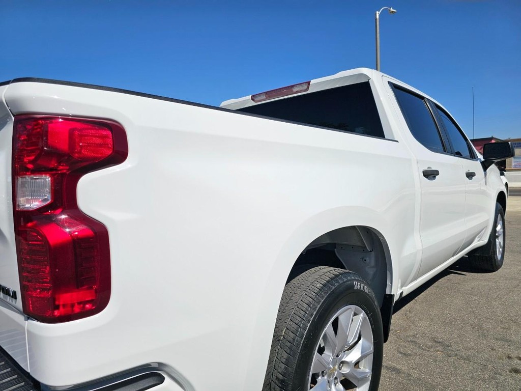 Chevrolet Silverado 1500 Vehicle Full-screen Gallery Image 12