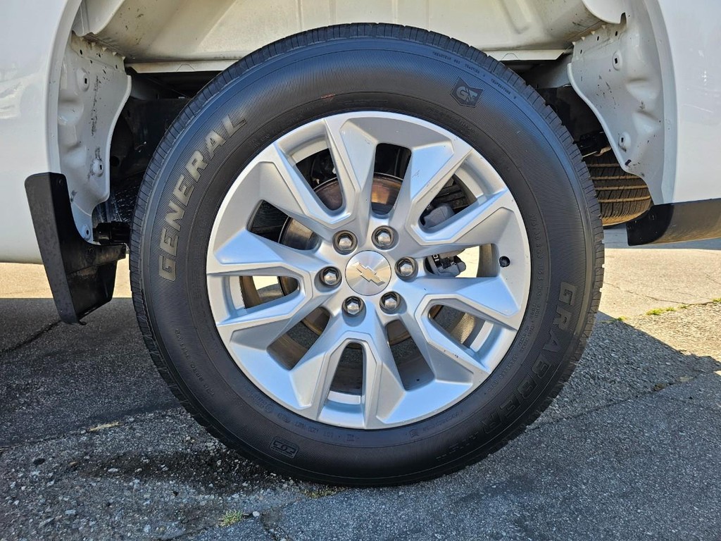 Chevrolet Silverado 1500 Vehicle Full-screen Gallery Image 15
