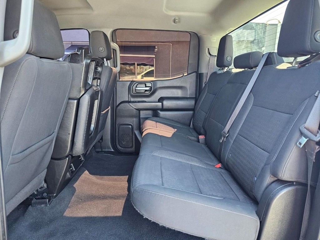 Chevrolet Silverado 1500 Vehicle Full-screen Gallery Image 25