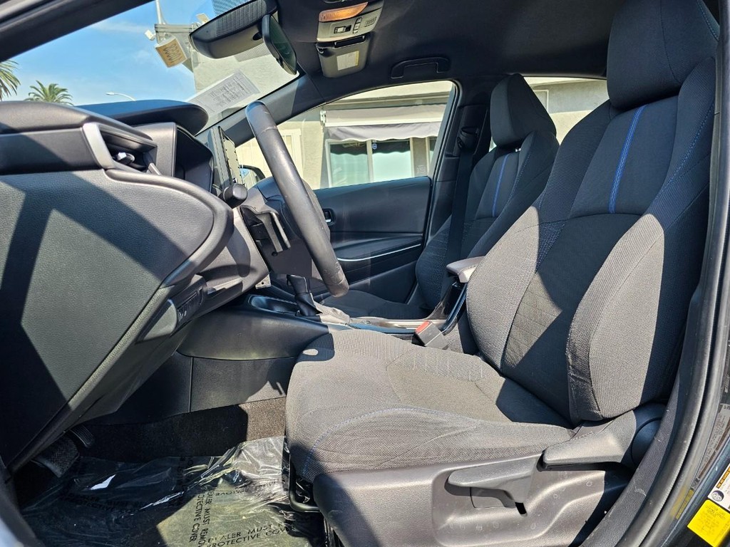 Toyota Corolla Vehicle Full-screen Gallery Image 16