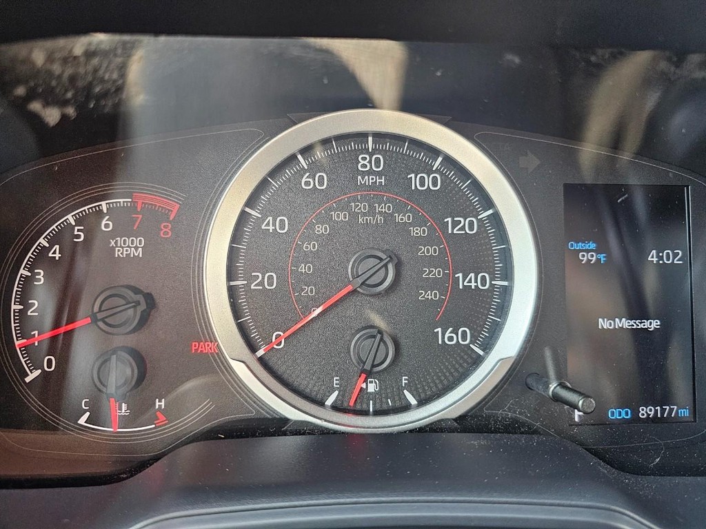 Toyota Corolla Vehicle Full-screen Gallery Image 20