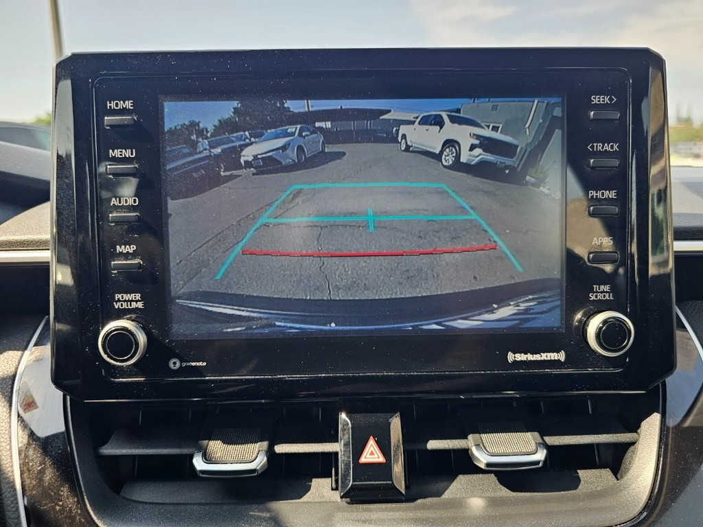 Toyota Corolla Vehicle Full-screen Gallery Image 22