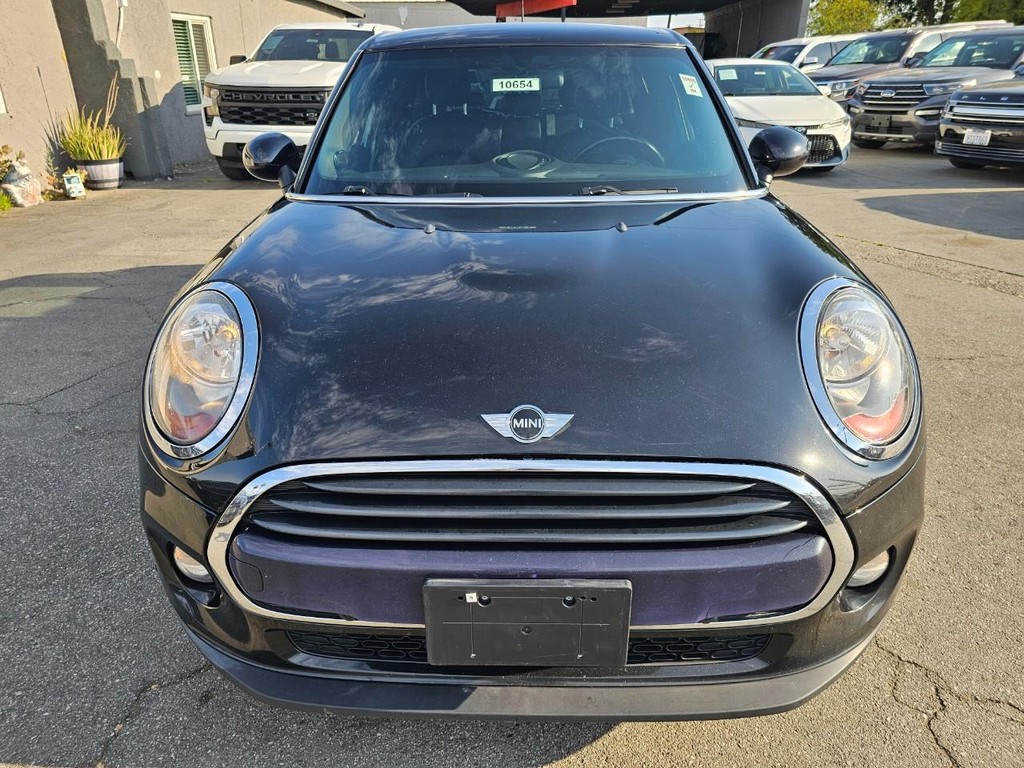 MINI Hardtop 4 Door Vehicle Full-screen Gallery Image 09