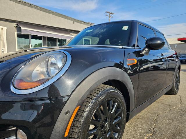 MINI Hardtop 4 Door Vehicle Full-screen Gallery Image 10