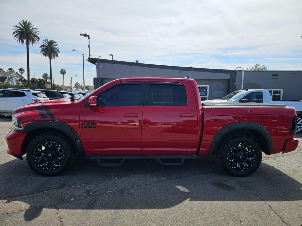 Ram 1500 Vehicle Full-screen Gallery Image 3