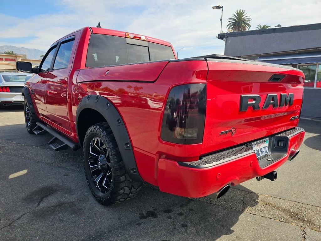 Ram 1500 Vehicle Full-screen Gallery Image 4