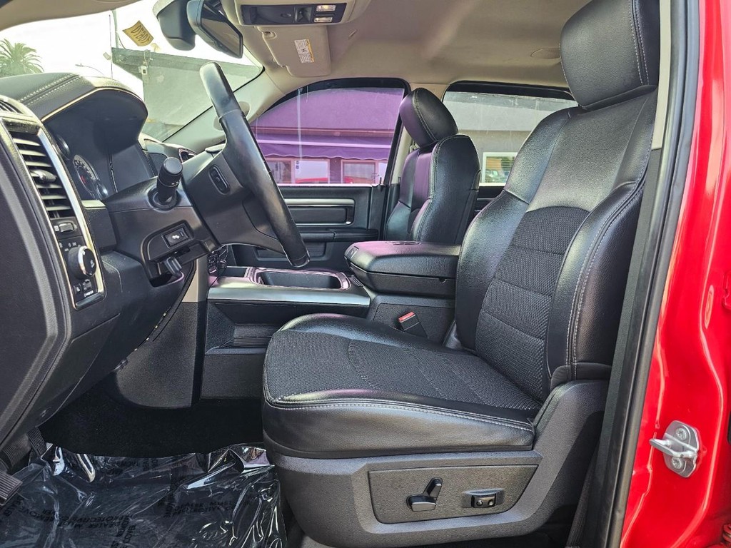 Ram 1500 Vehicle Full-screen Gallery Image 22