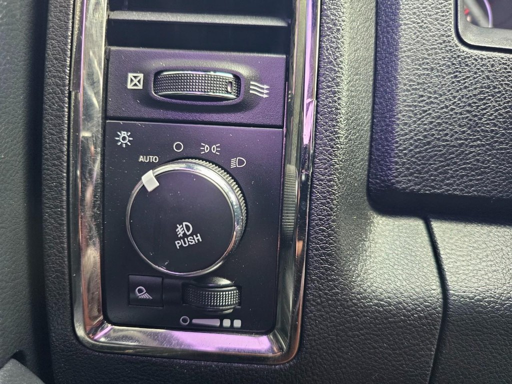 Ram 1500 Vehicle Full-screen Gallery Image 23