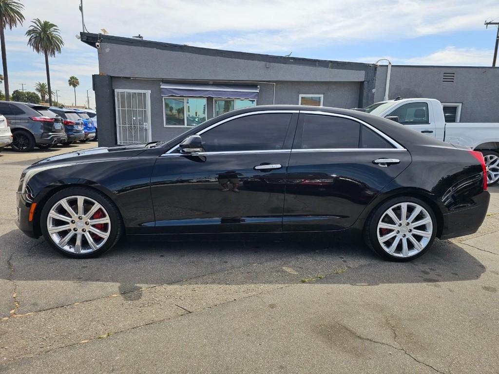 Cadillac ATS Sedan Vehicle Full-screen Gallery Image 3