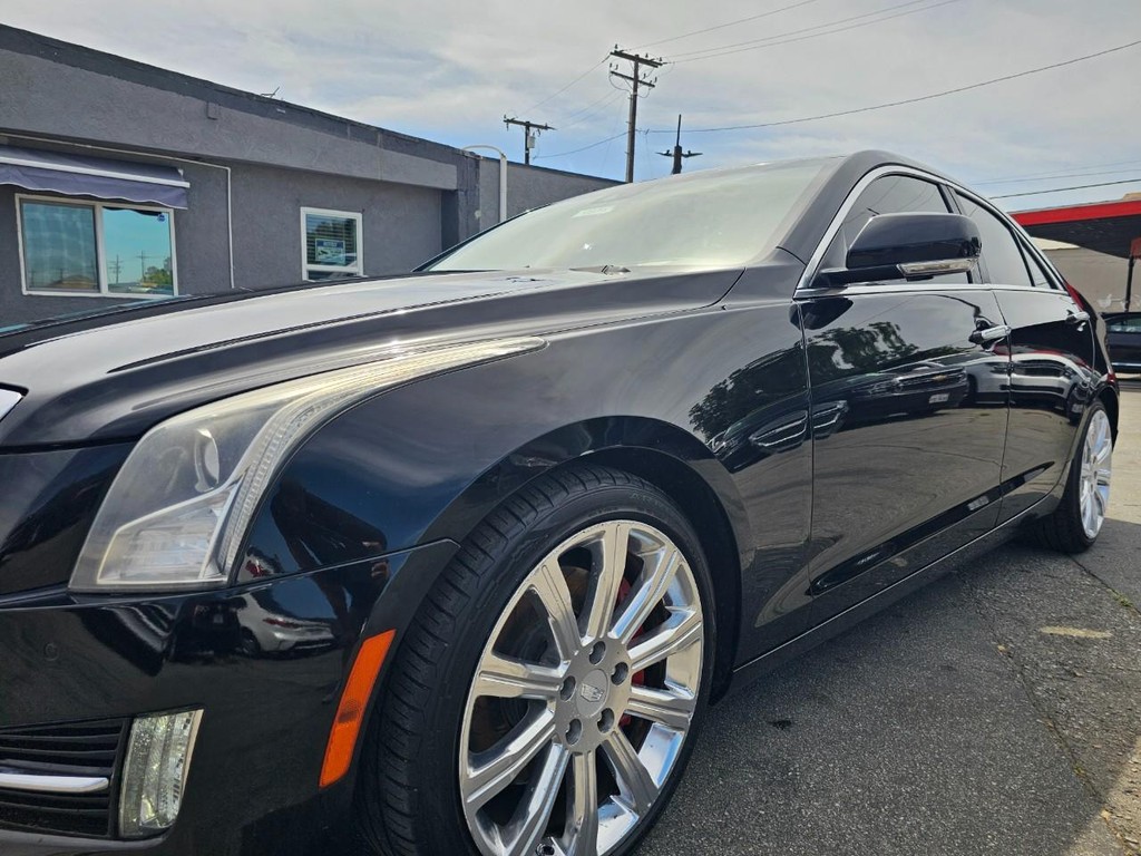 Cadillac ATS Sedan Vehicle Full-screen Gallery Image 11