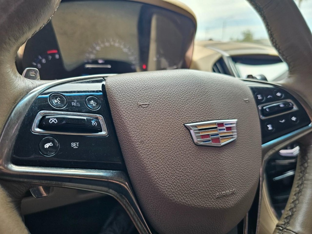 Cadillac ATS Sedan Vehicle Full-screen Gallery Image 18