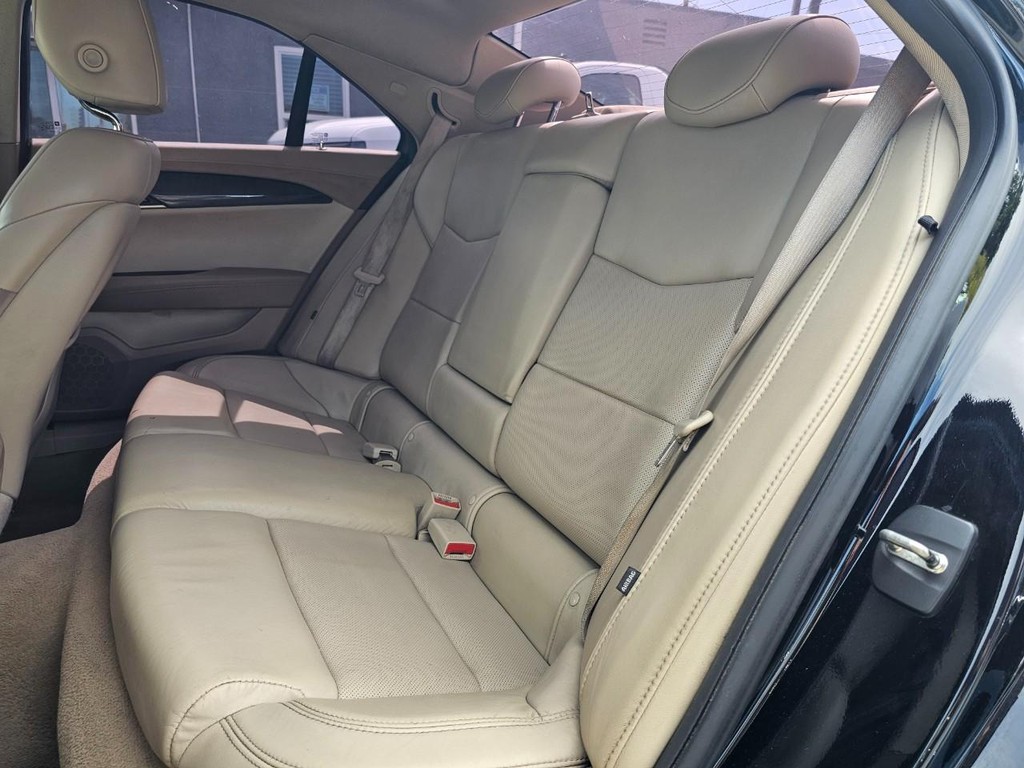 Cadillac ATS Sedan Vehicle Full-screen Gallery Image 24