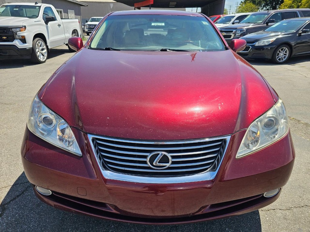 Lexus ES 350 Vehicle Full-screen Gallery Image 8
