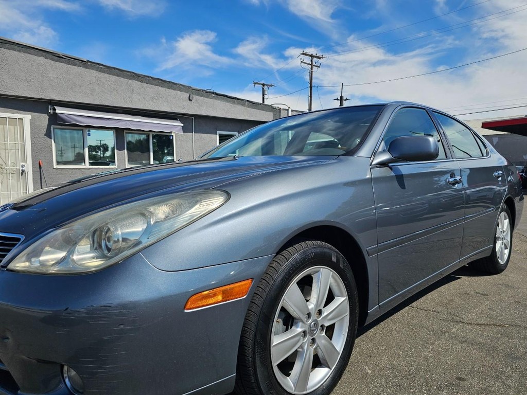 Lexus ES 330 Vehicle Full-screen Gallery Image 10