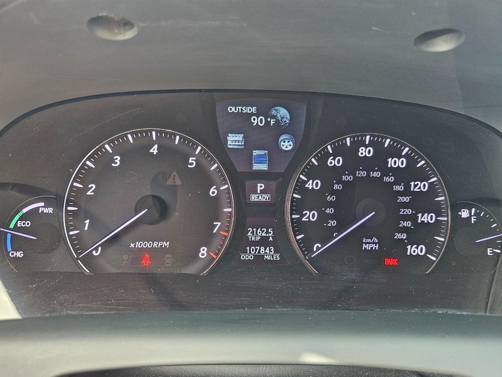 Lexus LS 600h L Vehicle Full-screen Gallery Image 23