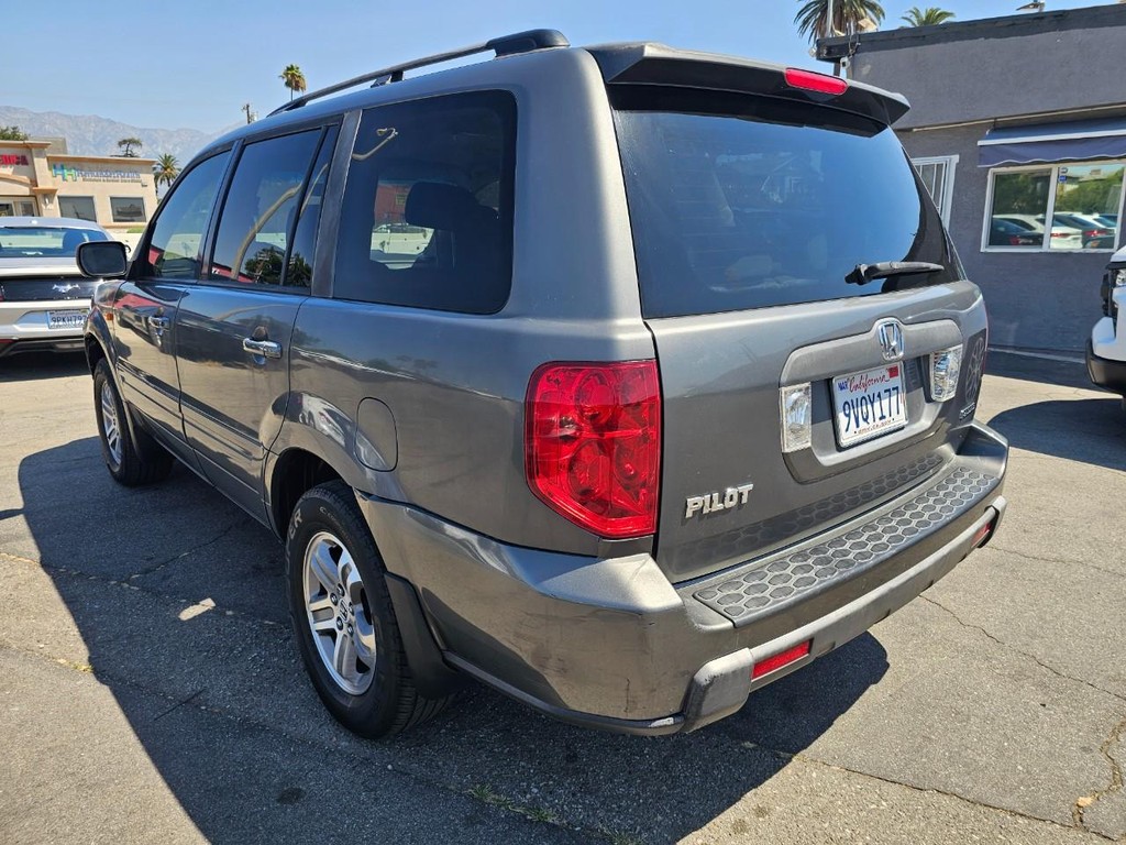 Honda Pilot Vehicle Full-screen Gallery Image 4