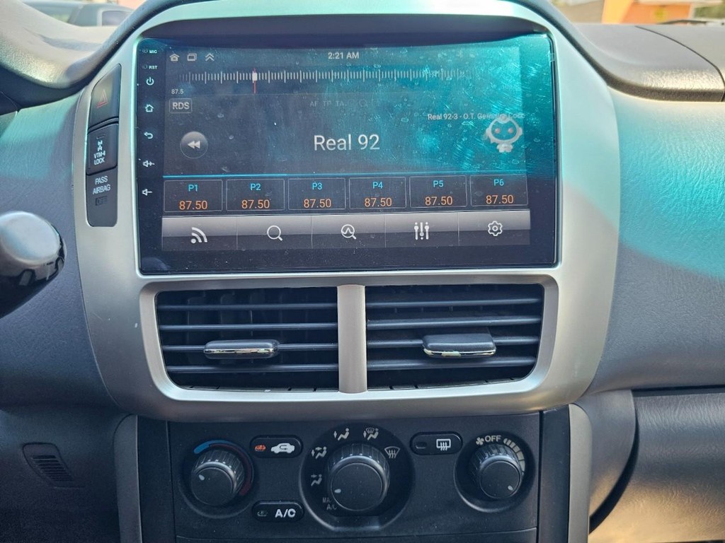Honda Pilot Vehicle Full-screen Gallery Image 20