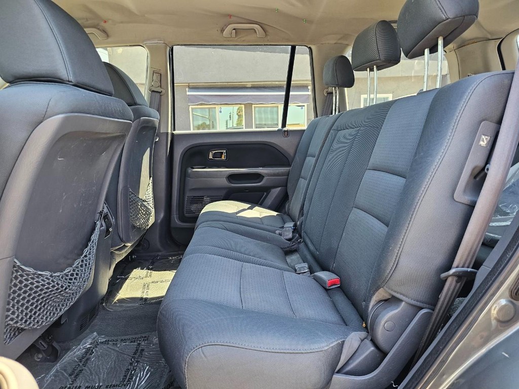 Honda Pilot Vehicle Full-screen Gallery Image 24