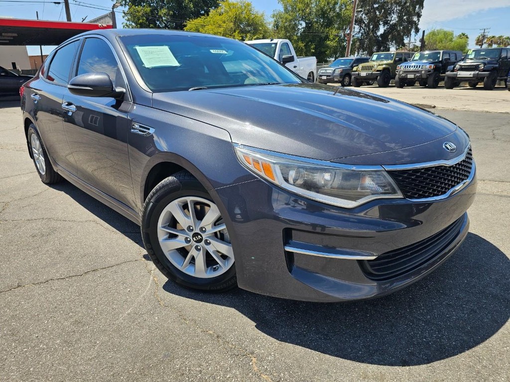 Kia Optima Vehicle Full-screen Gallery Image 7