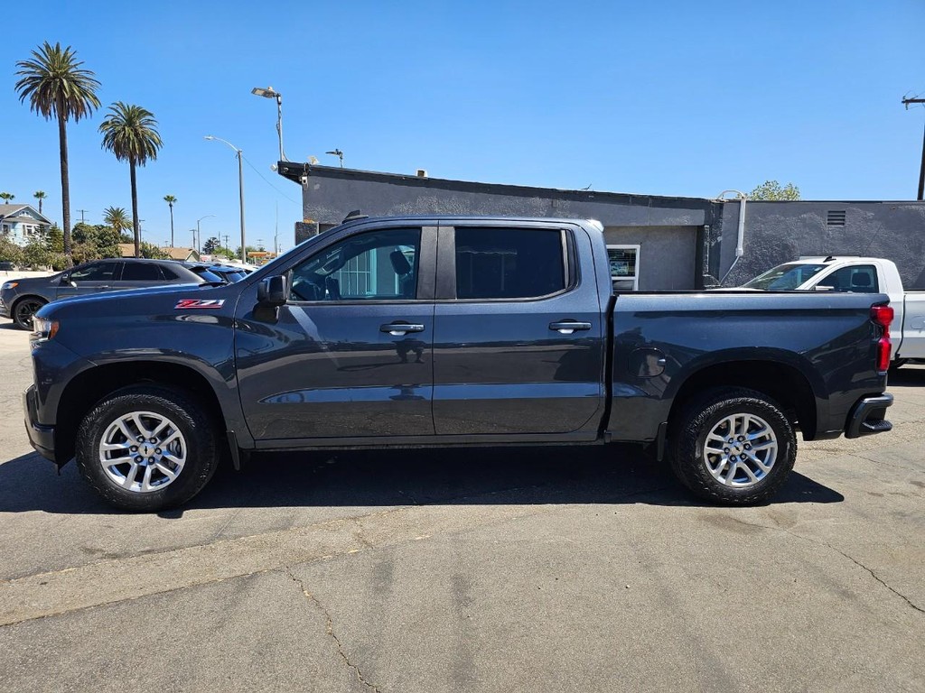Chevrolet Silverado 1500 Vehicle Full-screen Gallery Image 3