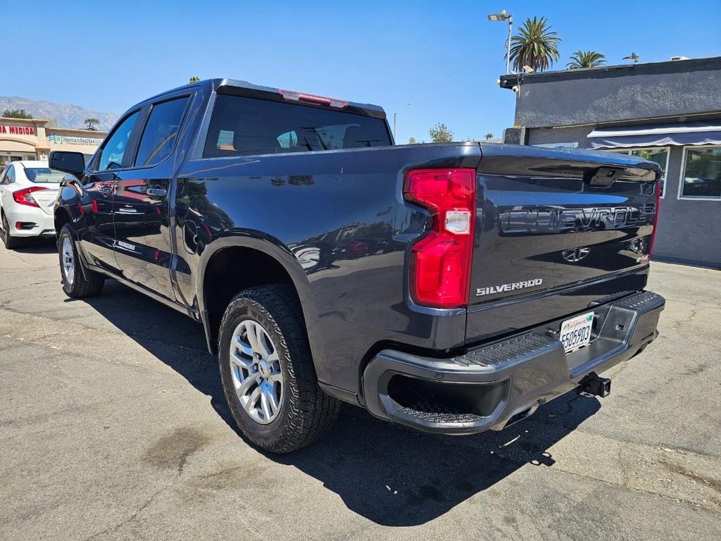 Chevrolet Silverado 1500 Vehicle Full-screen Gallery Image 4
