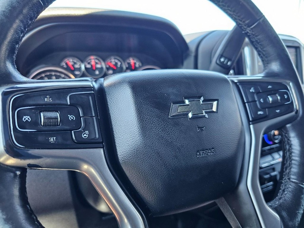 Chevrolet Silverado 1500 Vehicle Full-screen Gallery Image 23