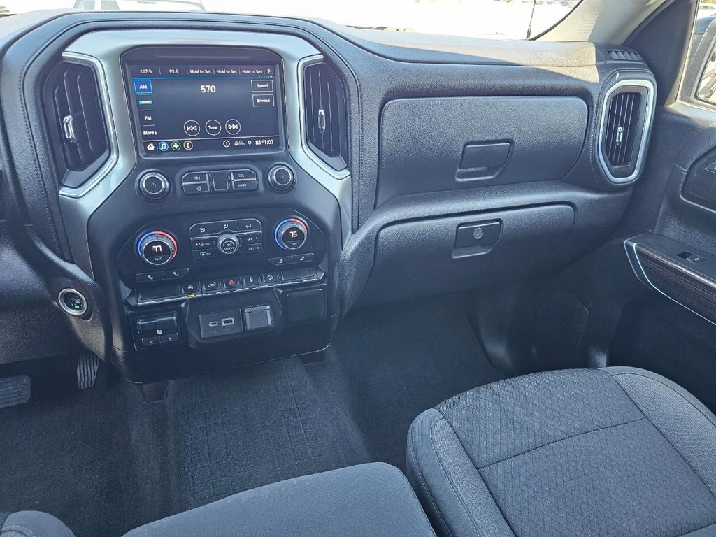 Chevrolet Silverado 1500 Vehicle Full-screen Gallery Image 31