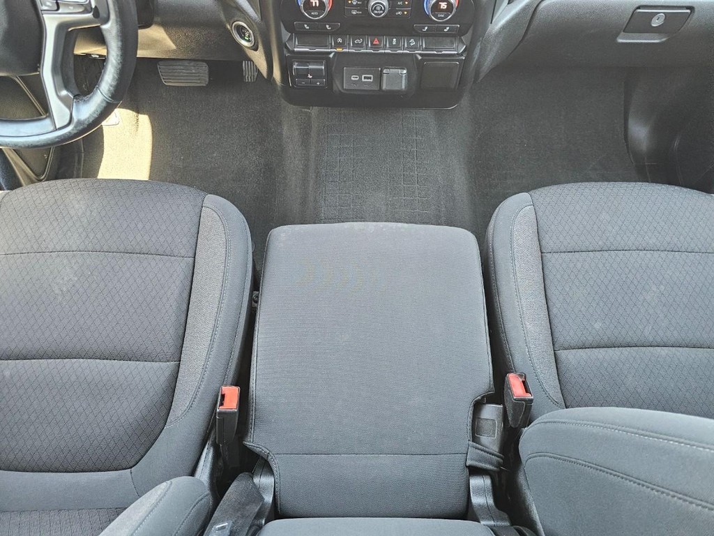 Chevrolet Silverado 1500 Vehicle Full-screen Gallery Image 32