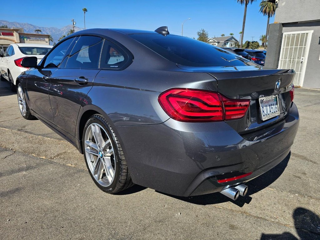BMW 4 Series Vehicle Full-screen Gallery Image 4
