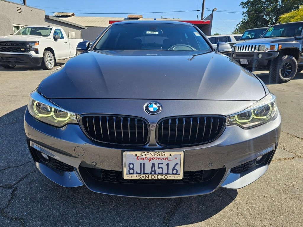 BMW 4 Series Vehicle Full-screen Gallery Image 9