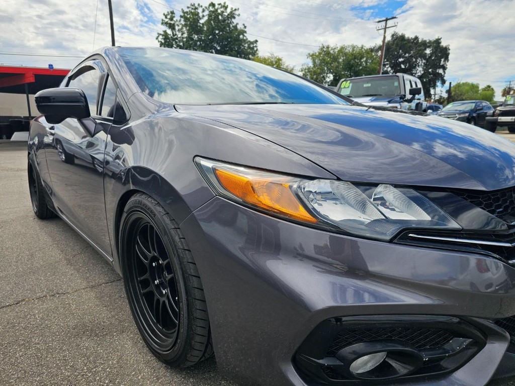 Honda Civic Coupe Vehicle Full-screen Gallery Image 10
