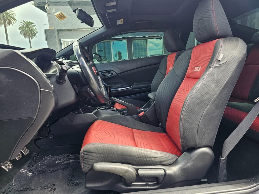 Honda Civic Coupe Vehicle Full-screen Gallery Image 18