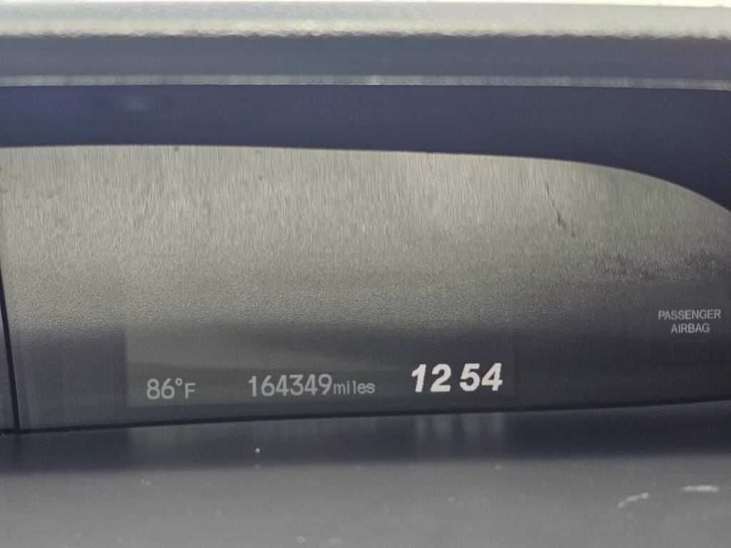Honda Civic Coupe Vehicle Full-screen Gallery Image 21