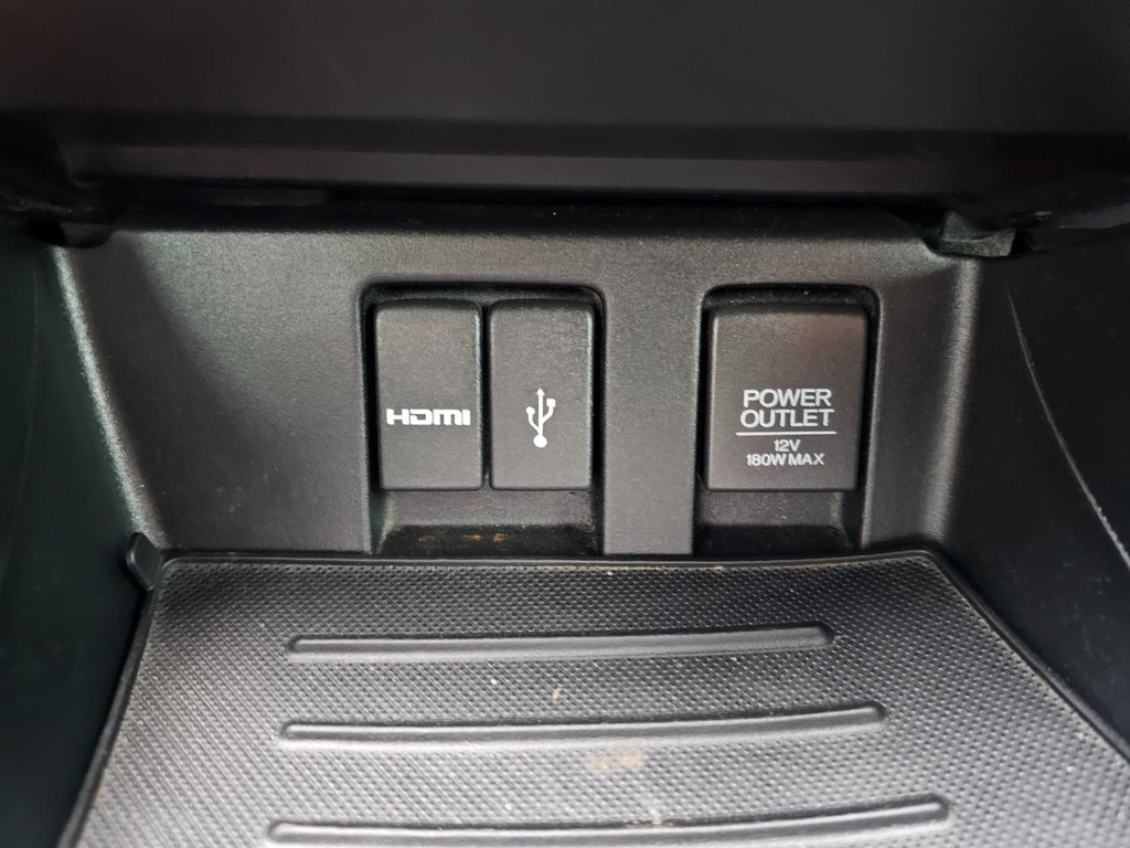 Honda Civic Coupe Vehicle Full-screen Gallery Image 24