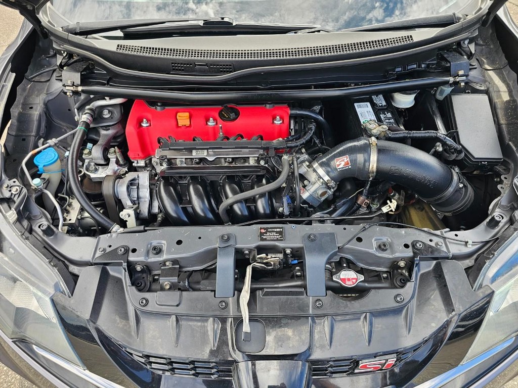 Honda Civic Coupe Vehicle Full-screen Gallery Image 34