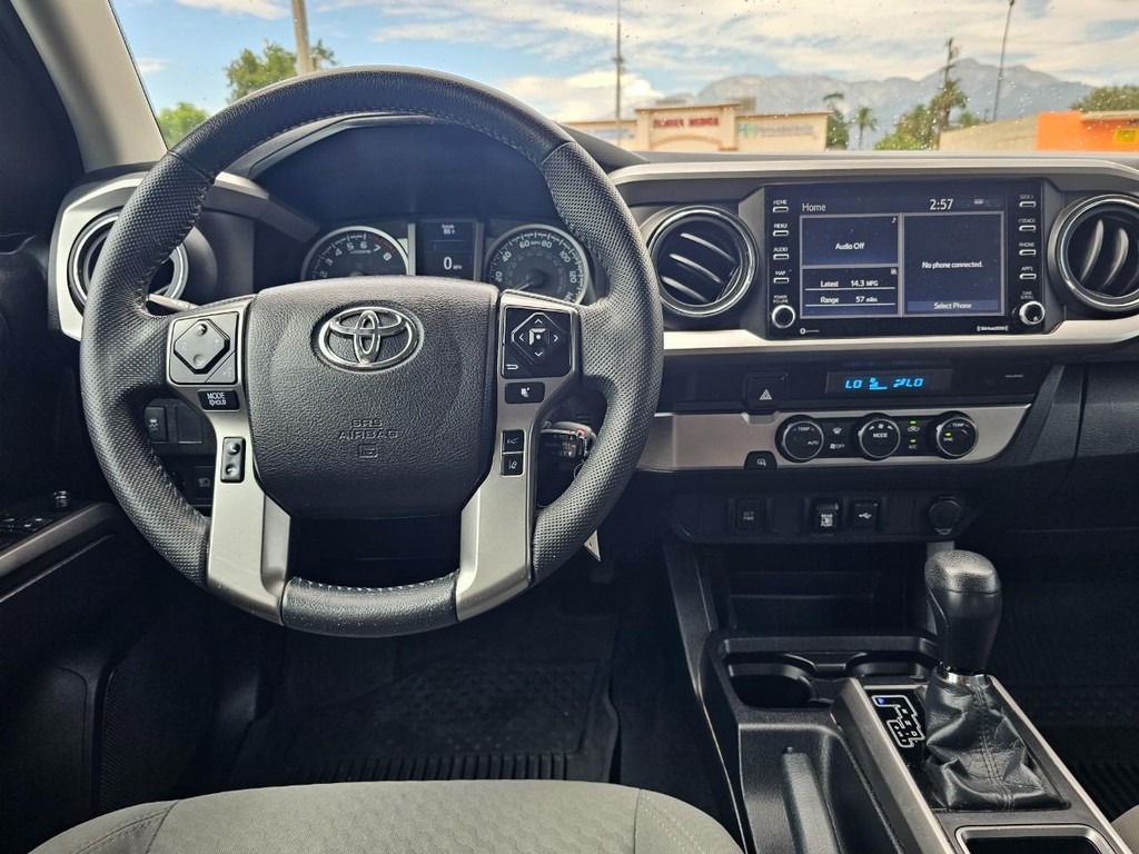 Toyota Tacoma 2WD Vehicle Full-screen Gallery Image 27
